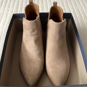 Universal Thread Sylvia Boots